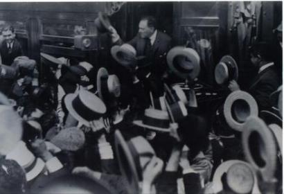 Campaña electoral de Hipólito Yrigoyen, gira en tren, 1928.