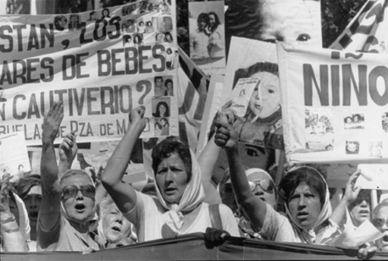 Abuelas de plaza de mayo