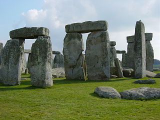 Construcción de monolitos de Stonehenge, en el sur de Inglaterra, donde se realizaban rituales en el solsticio de invierno.