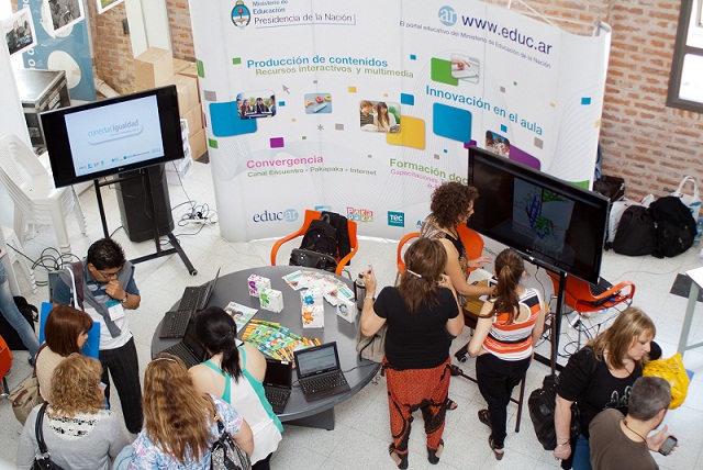 stand de educ,ar en el Congreso Centro