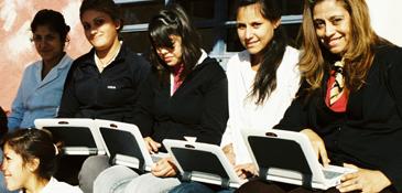 Estudiantes con netbooks